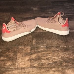 Pharrell Williams Addidas women’s shoes